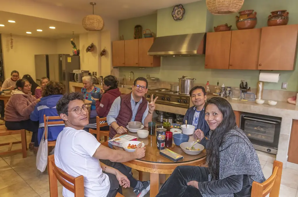 Cena 100 luces por la paz